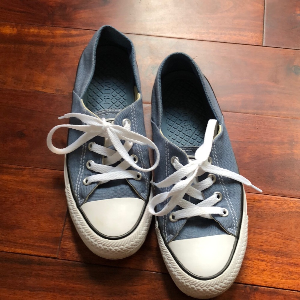 Blue converse size 6